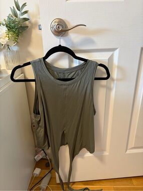 Lululemon tie tank